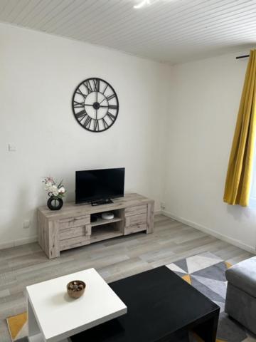 Apartamento Richelieu 2 Chez Adrien Saint-Quentin  Exterior foto